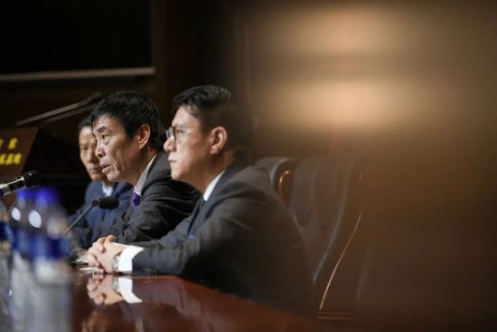 犯难的有妇之夫